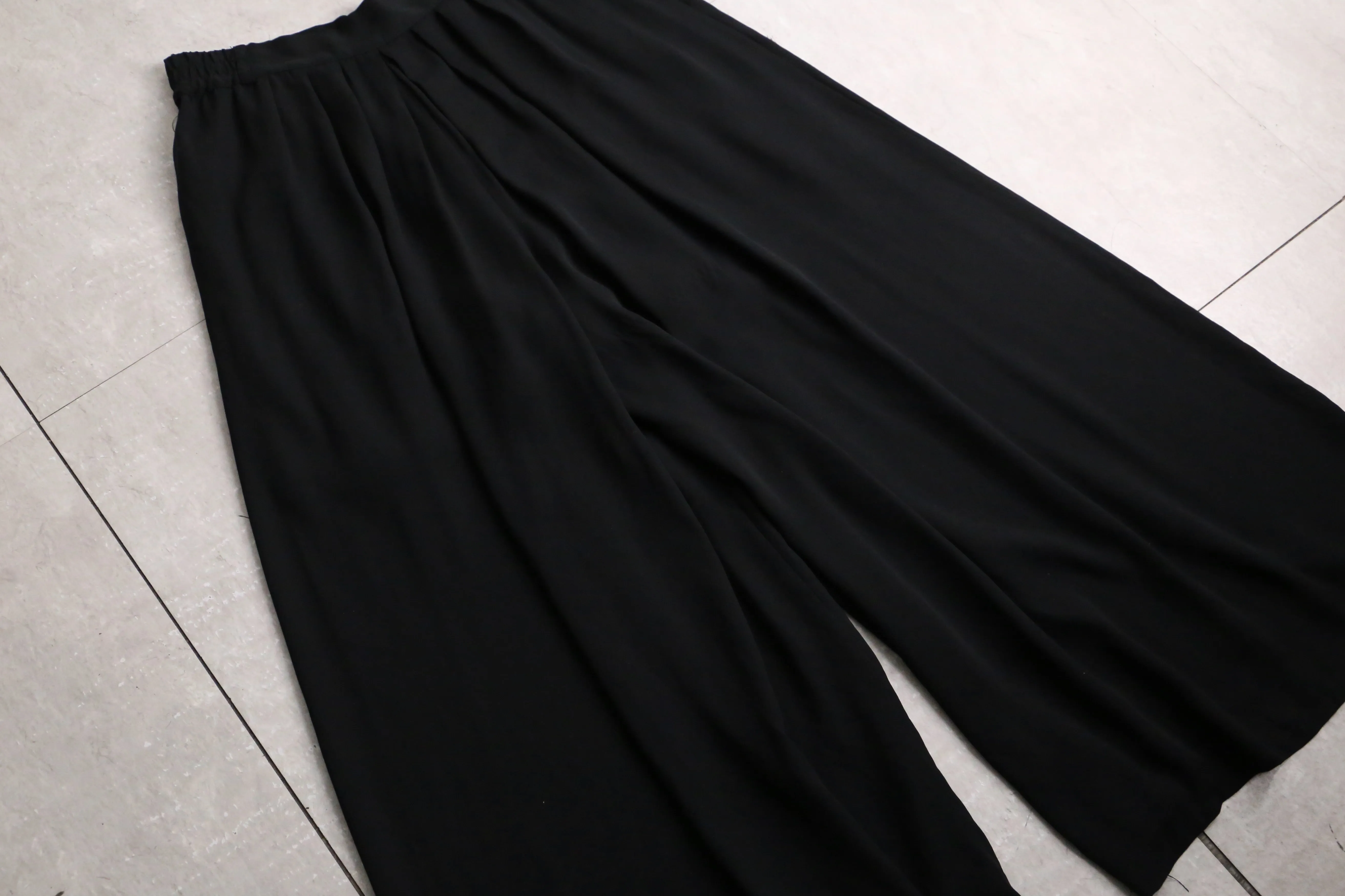 “袴” black super wide easy pants