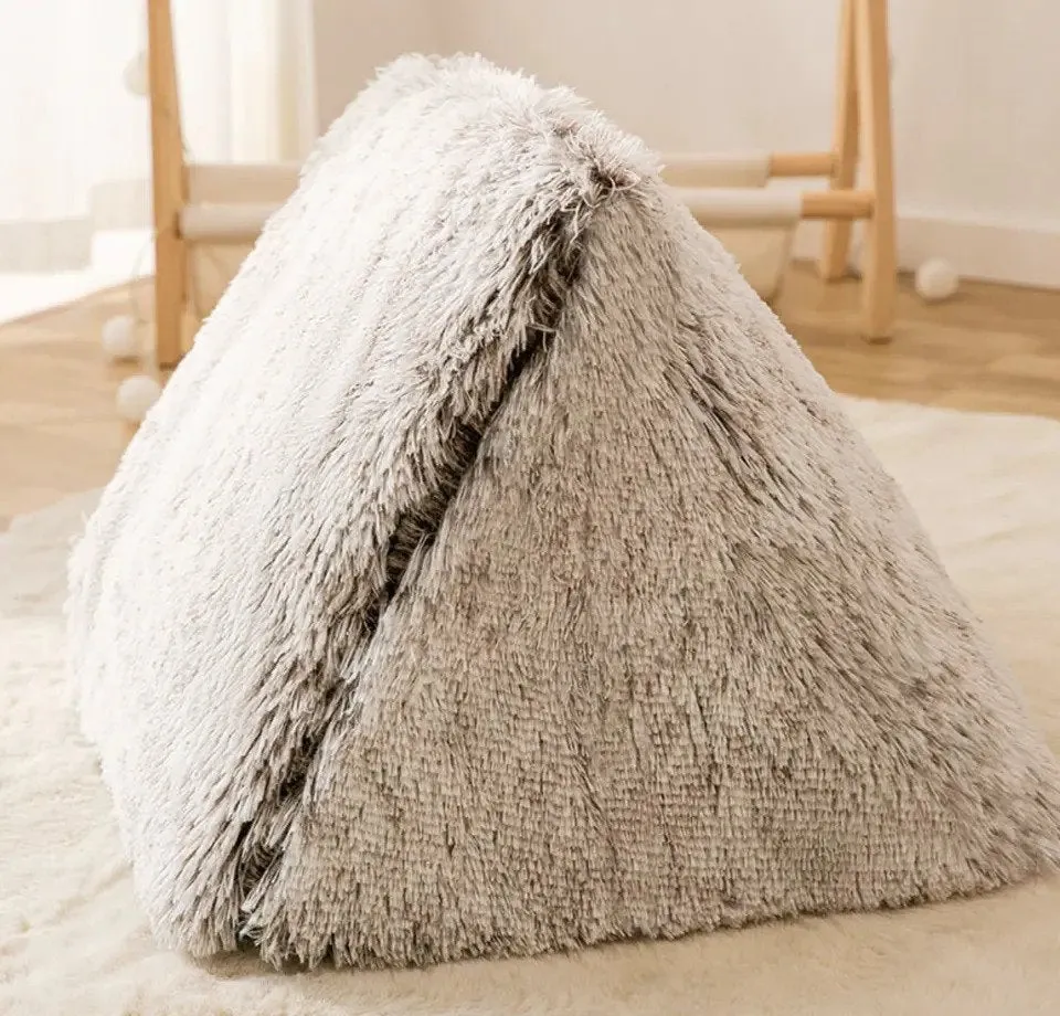 Tent-Style Super Plush Pet Bed